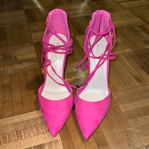 Fuchsia lace up pumps - Picture 3 of 5